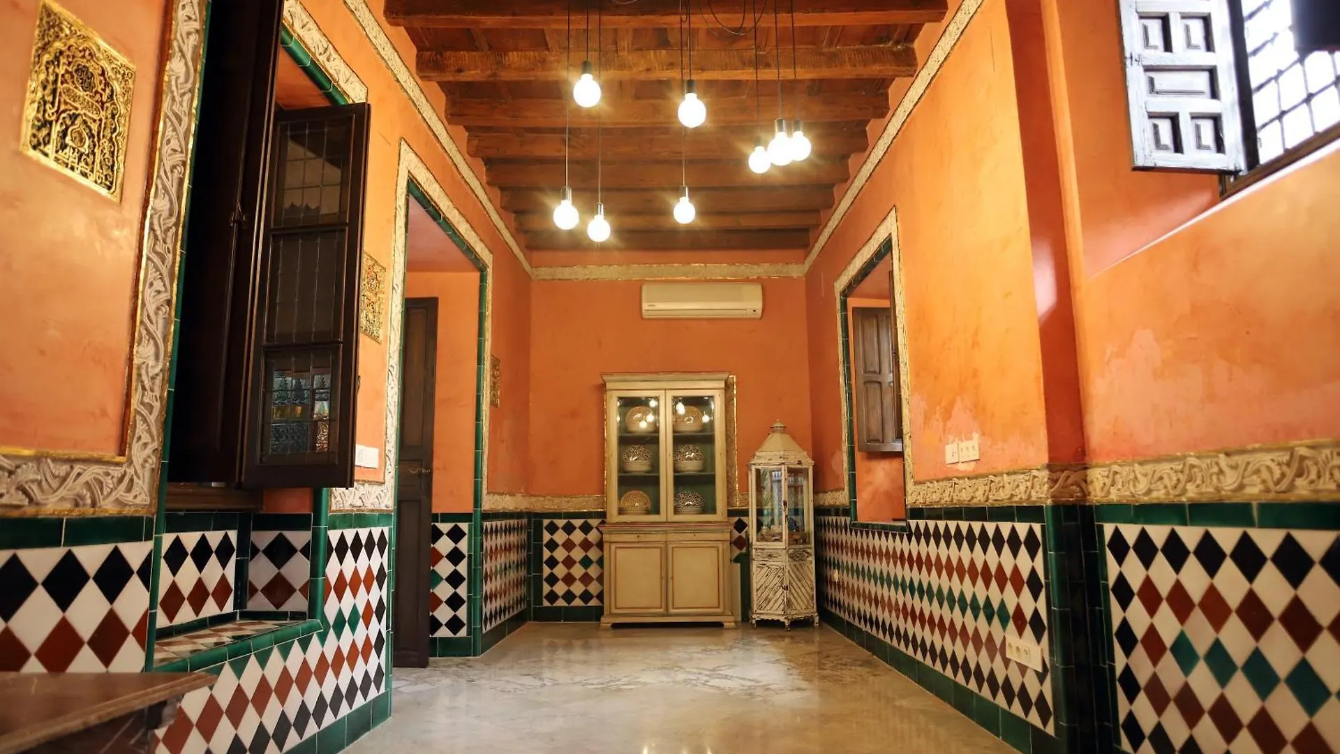 Villa La Casa Del Cipres Una Casa Con Historia Cordoba Spain